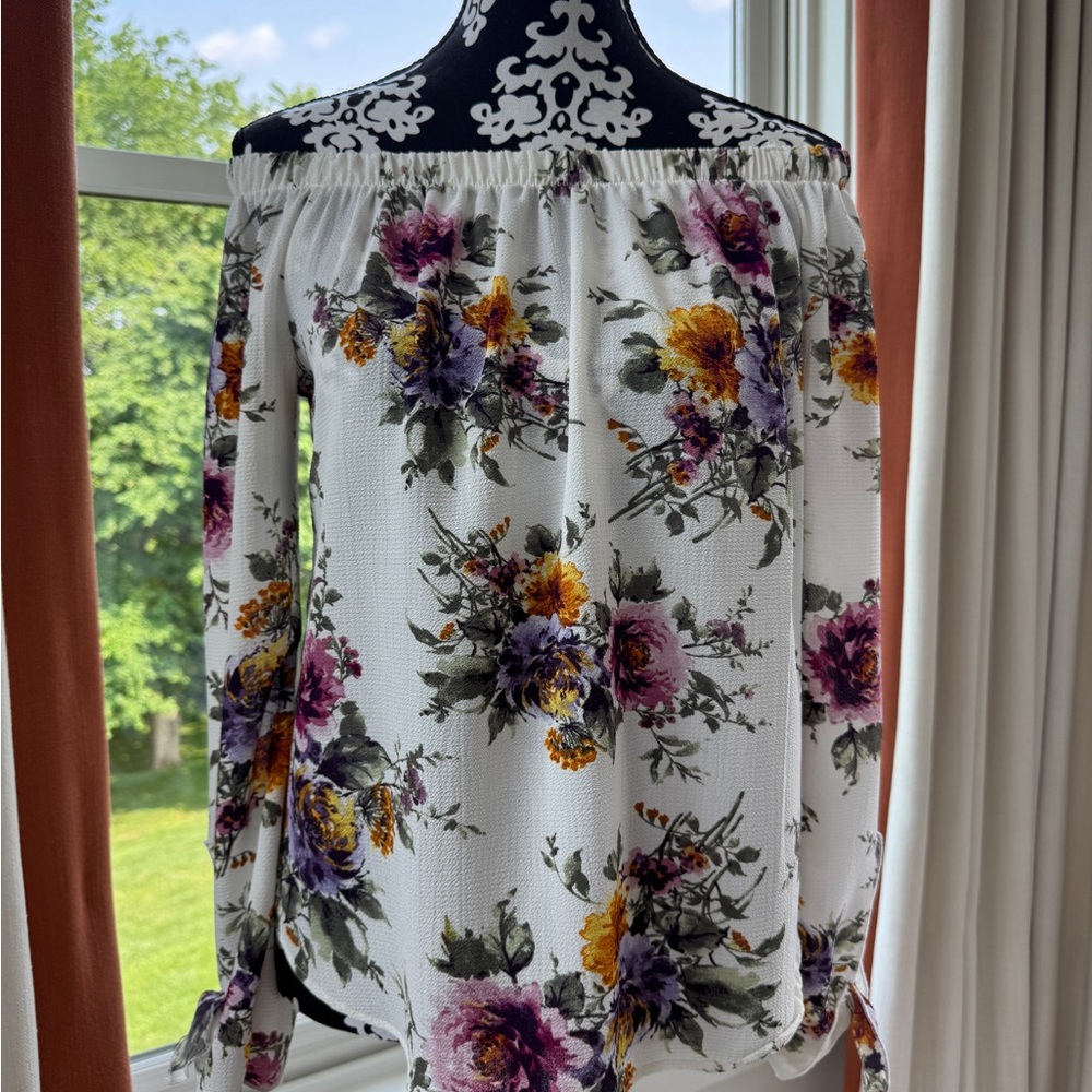 One Clothing Purple and Red Off-the-Shoulder Long Sleeve Blouse